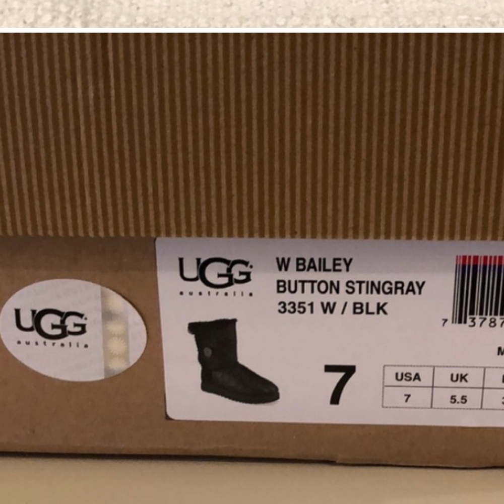 ISO: STINGRAY SIZE 7 UGGS - Picture 5 of 5